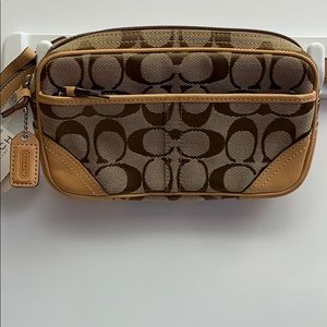 Coach Belt Bag in Signature Canvas